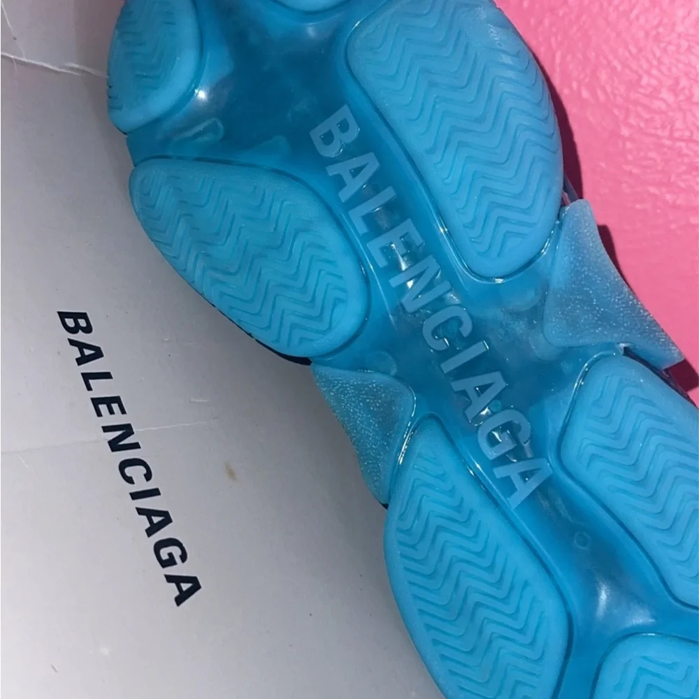 I Balenciaga brand new never wore hate how big my feet look 800 - Picture 6 of 6